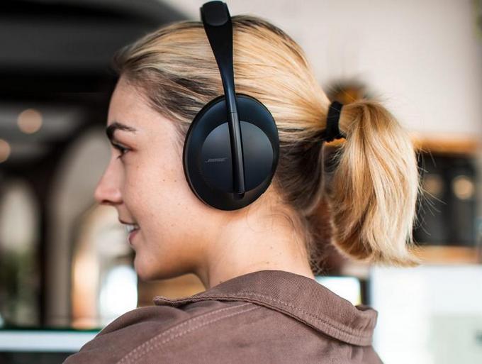 BOSE Headphones 700 - chystá se nový král cestovních sluchátek?
