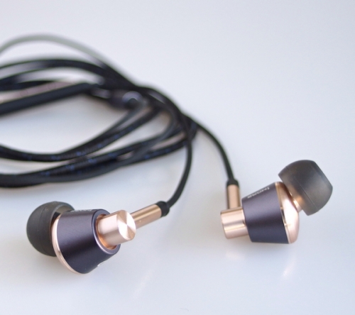 Recenze in-ear sluchátek iBasso IT01